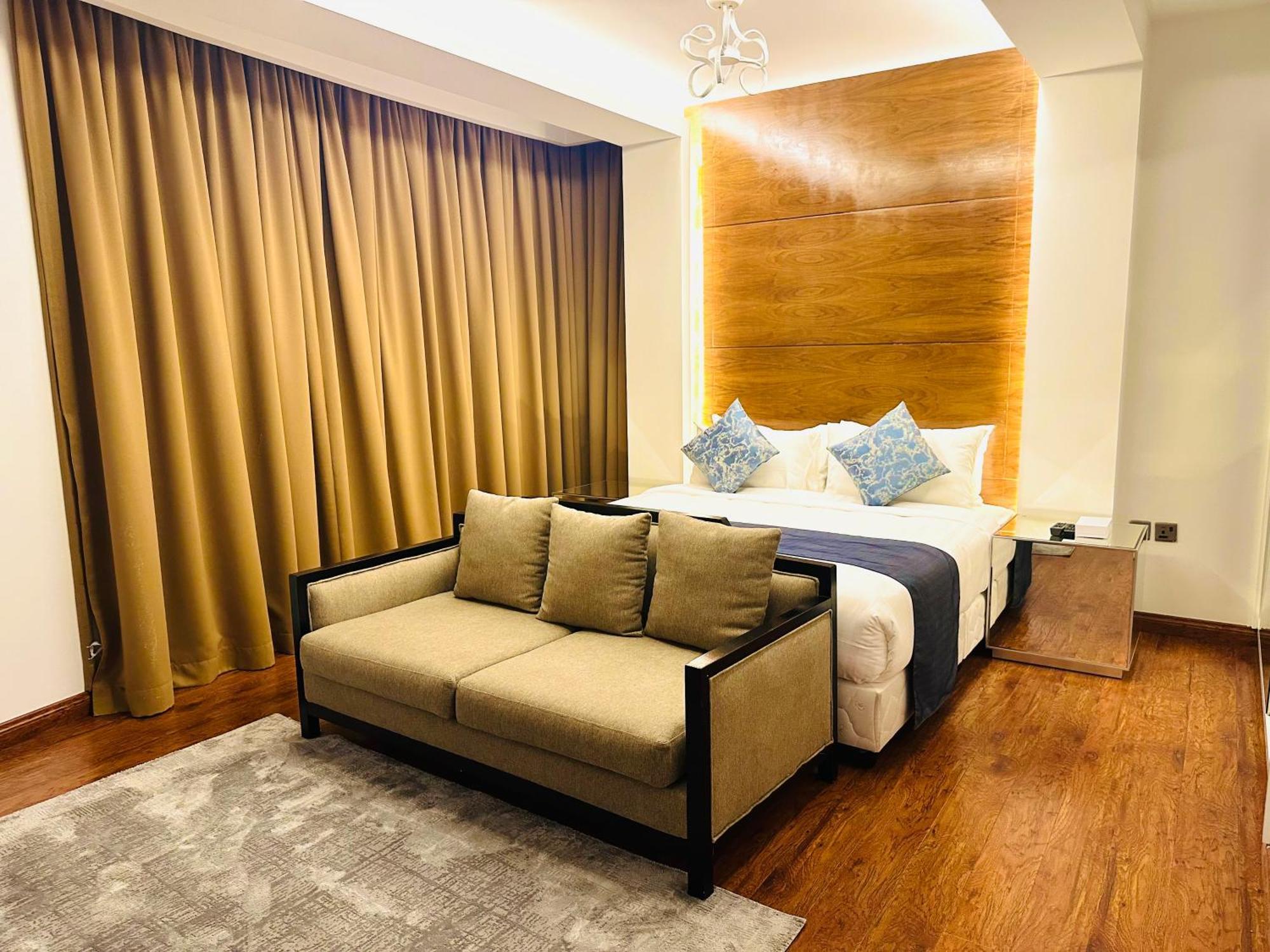 Saxophone Suites Muharraq Kültér fotó