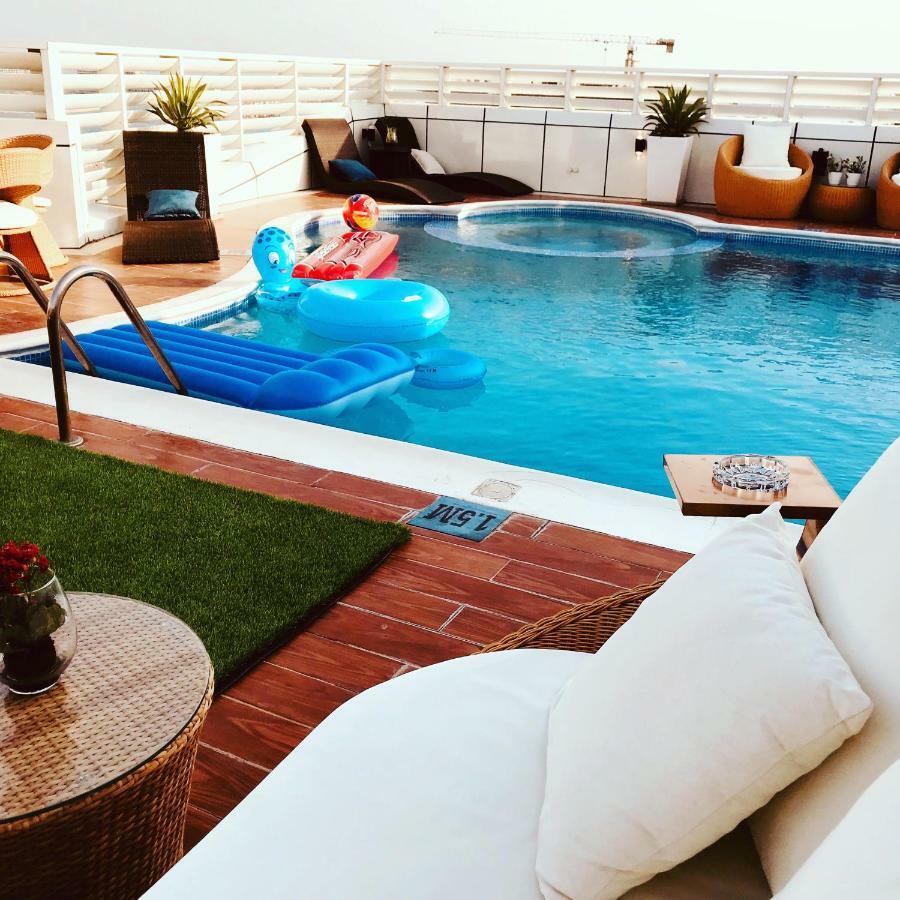 Saxophone Suites Muharraq Kültér fotó